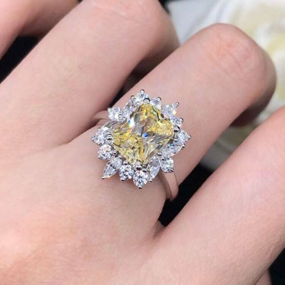 Simulated Citrine Ring Size 6.25 Silver Tone Costume Jewelry Faux Diamonds - Picture 1 of 15
